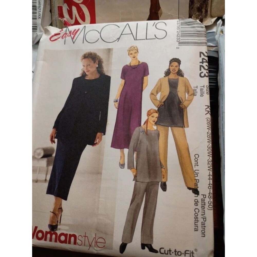 Lot of 5 sewing patterns